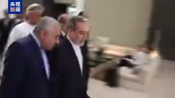 伊朗代表团前往美伊核谈判地点