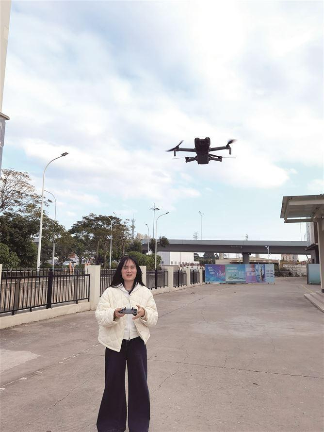 陈默珊是厦门路桥百城低空产业运营基地的教培专员。 李小庆 摄
