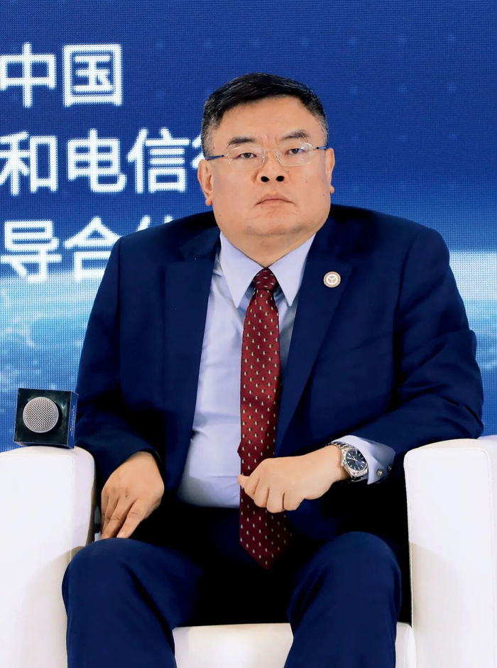 “永不爆雷的宇宙大所”掌门人，自首了