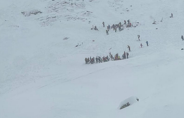 意大利北部发生雪崩 致2死5伤