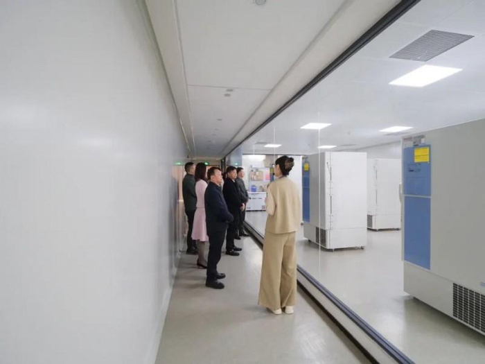 △ 成都市金牛区政府领导一行参观华夏源GMP基地