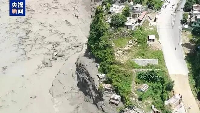 尼泊尔北部热索瓦地区发生大规模泥石流灾害