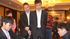 视频-农心杯赛后柯洁笑容满面