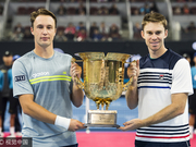 中网男双头号种子问鼎冠军