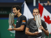 新浪直击上海赛男双冠军产生