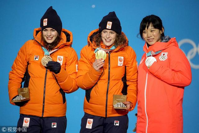 2018年2月13日,韩国,2018平昌冬奥会速度滑冰女子1500米,颁奖仪式举行