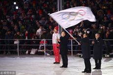 北京市市长陈吉宁接过五环旗