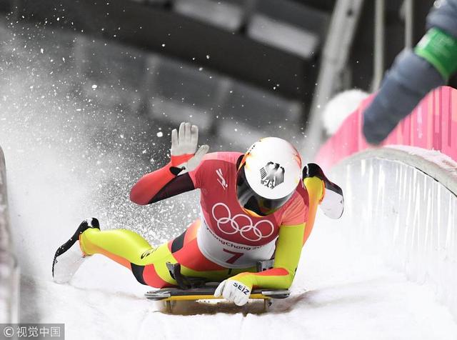 北京时间2月17日,平昌冬奥会女子钢架雪车,英国选手亚诺尔德获得金牌