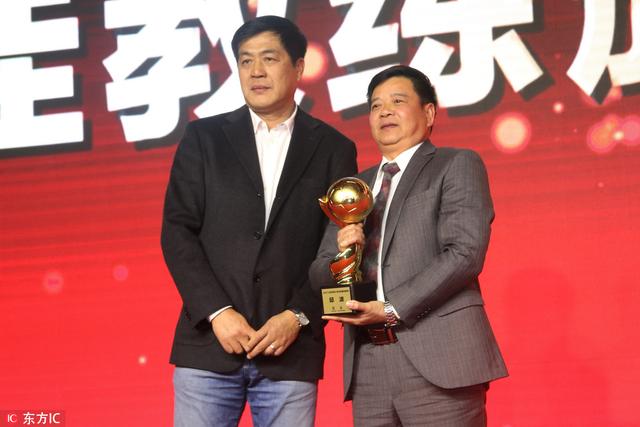 2018年3月5日，上海，2017年上海市十佳青少年足球教练员颁奖仪式。