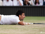 德约温网夺冠 多次摔倒在地