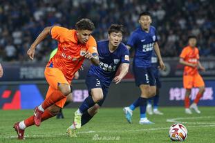 蓝狐夺冠阵容今何在？队内只剩瓦尔迪，后防线四人全部退役