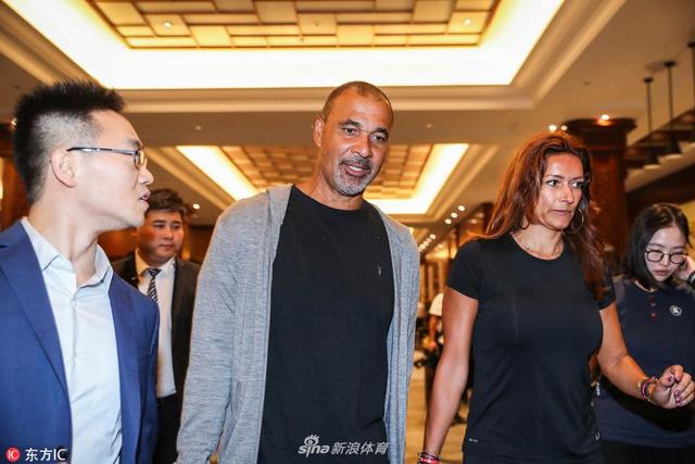 2018年6月5日，安徽蚌埠，2018G-EXPO世界足球峰会前瞻，古力特抵达。