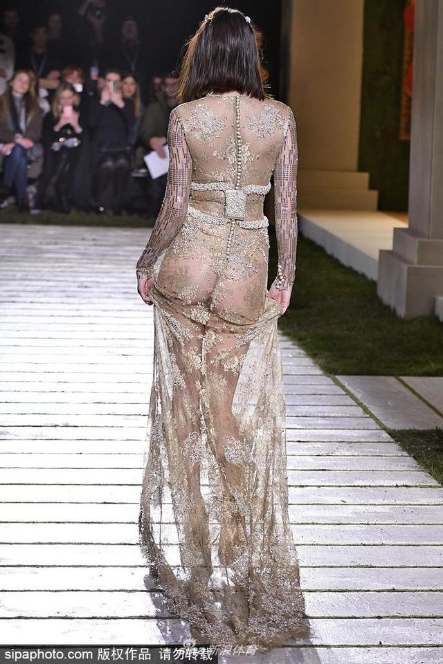 当地时间2018-10-21,美国纽约,La Perla2017秋冬时髦发布会。