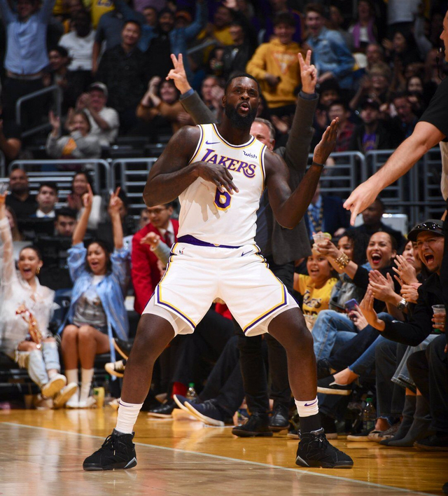 史蒂芬森庆祝动作图片大全