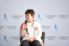 中国跳水队参加品牌活动