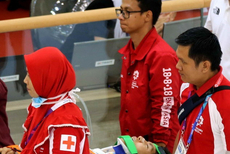 亚运场地自行车男子团体追逐赛 韩国两名队员意外摔车受伤