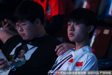 亚运会电竞项目英雄联盟小组赛：中国4：12负韩国