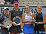 法网决赛段莹莹/郑赛赛获亚军