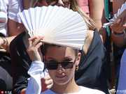 超模贝拉-哈迪德观战法网