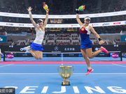 中网女双詹咏然/辛吉斯夺冠