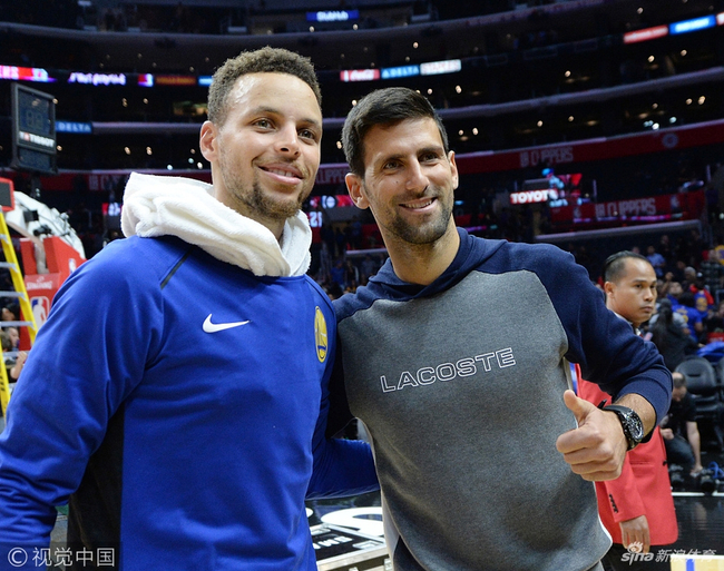 小德观战nba和库里合影