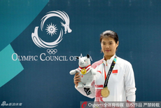 亚运女子飞碟多向张鑫秋夺冠