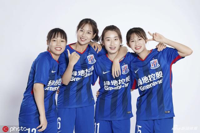 11 北京时间9月25日,上海申花女足拍摄了新赛季女乙联赛