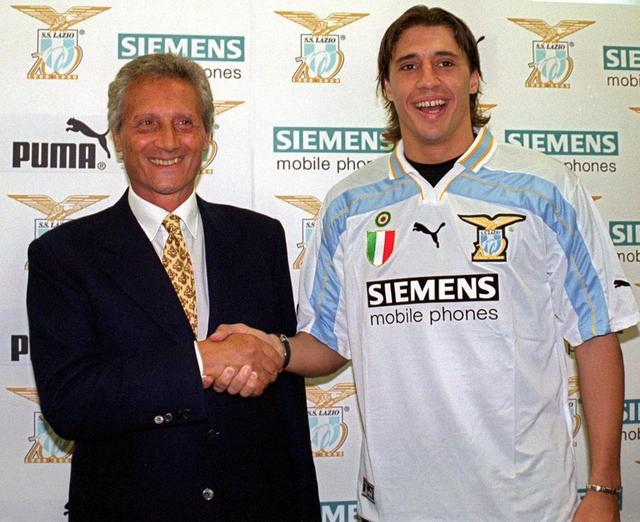 13           2000年 克雷斯波从帕尔马转会到拉齐奥 转会费3550万