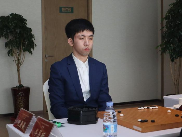 倡棋杯决赛王星昊零封芈昱廷 获首个国内杯赛冠军