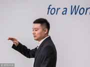 丁俊晖出席青年领袖圆桌会议