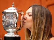 哈勒普拍摄法网夺冠写真