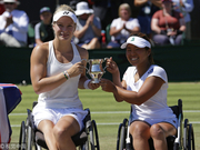 温网轮椅女双跨国组合夺冠