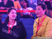 汤杯决赛谢杏芳张宁场边热聊