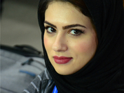 高清-国象奥赛第7轮特写 头巾美女明眸善睐