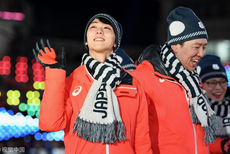 羽生结弦参加平昌冬奥会闭幕式
