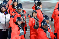 羽生结弦参加平昌冬奥会闭幕式