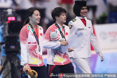 三米板施廷懋王涵分获金银牌