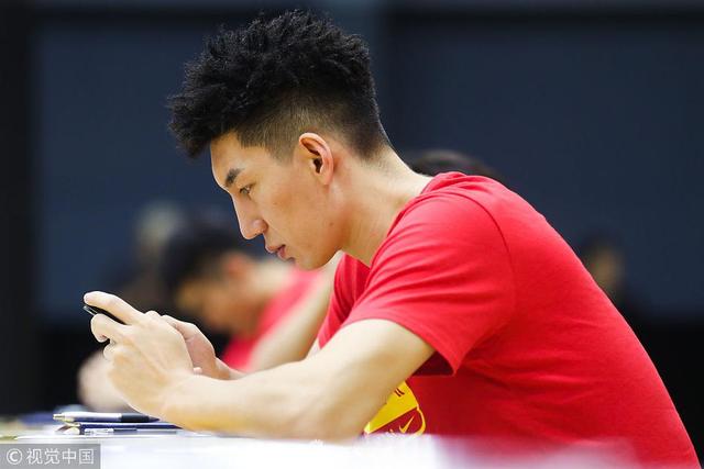2018年8月7日，北京市，2018中国男篮大师课，男篮将士课堂听讲。 可兰白克·马坎