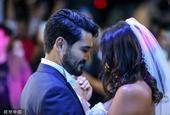 曼城球星京多安土耳其举行婚礼 现场与妻子贴面共舞甜蜜浪漫