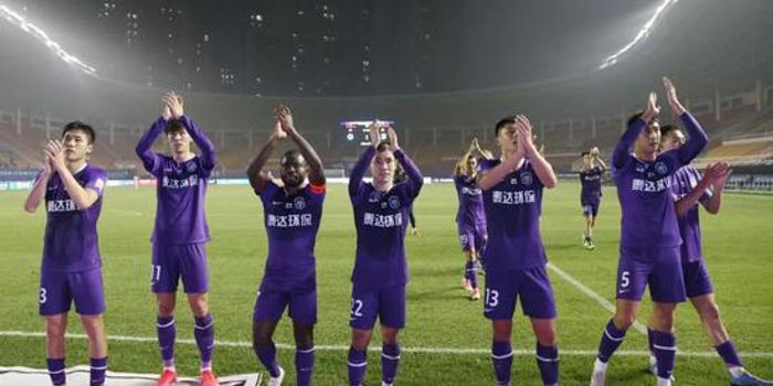 足球俱乐部可以踢中超吗,足球俱乐部可以踢中超吗现在