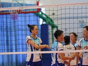 有什么比南农女排赢球还开心？她的出现令全队沸腾