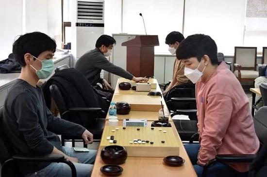 韩国牛膝凤爪杯 朴廷桓李东勋会师五番棋决赛