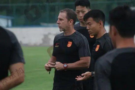 U19国青补招一人 董学升以教练员身份加入团队