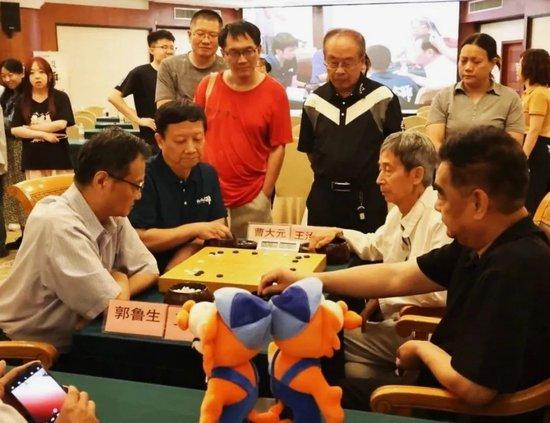 名人赛助力玲珑轮胎队成立 职业棋手和棋迷面对面