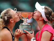 法网女双捷克黑马组合登顶 法国组合夺男双桂冠