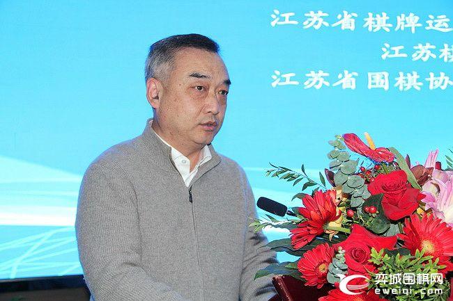江苏省棋牌运动管理中心副主任、江苏棋院副院长、江苏省围棋协会副会长兼秘书长丁波