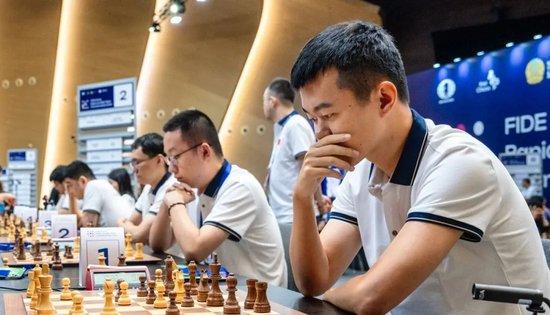 世界快棋超快棋赛阿莱茵队领跑 卡尔森胜丁立人