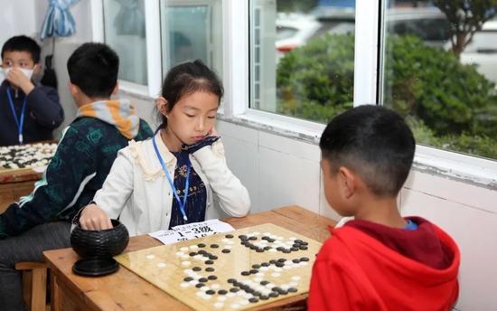 一位重庆小学校长的自述：为何我鼓励孩子学围棋？