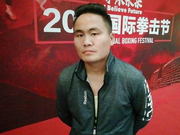 丝路冠军联赛蒙古拳手：练拳19年 爱它一如继往