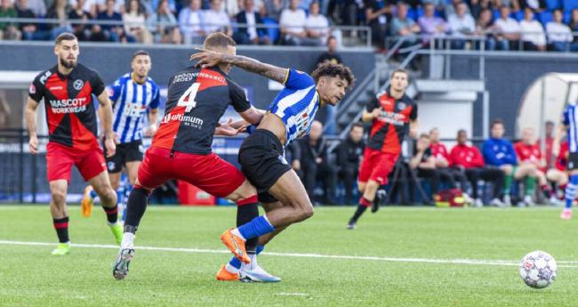 FC埃因霍温首回合1-0占据先机